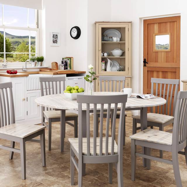Bayou Extendable Dining Table with 6 Chairs