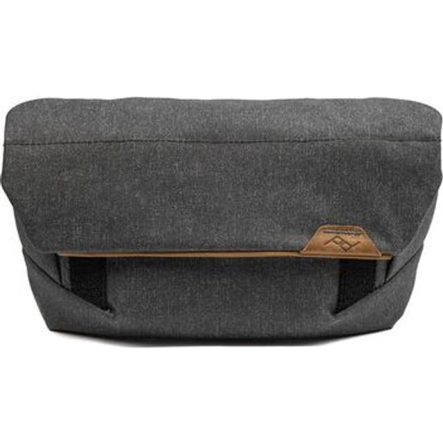 Peak Design Field Pouch V2 Accessory Bag / Belt Pouch with Carrying Strap dark gray