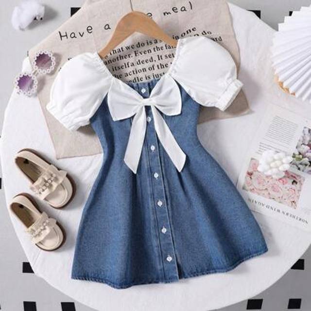 SHEIN Girls Toddler Denim Patchwork Puff Sleeve Bow Decor Sweet Comfortable Dress, Suitable For Daily Wear, Outdoor Play, Travel, School, Spring/Summer Holi