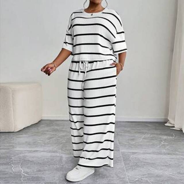 2st Plus Size Casual Kontrastrandig T-shirt & Byxa Set, sommar - Svart och Vitt (0XL,1XL,2XL,3XL,4XL)