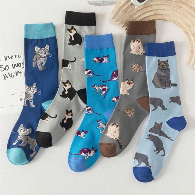 SHEIN 1 Pair Of Cartoon Cute Cat Print Mid-Tube Socks Comfortable Breathable Women&#39;s Stockings Full Body Print Fashion Socks