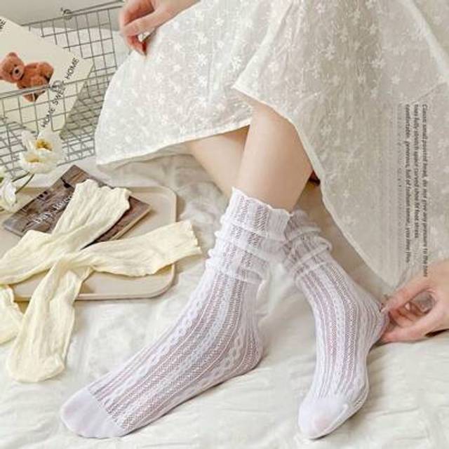 SHEIN 1 Pair Women&#39;s White Mesh Lace Vintage Style Ankle Socks, Suitable For Casual Occasions And Queuing At Clubs In Summer
