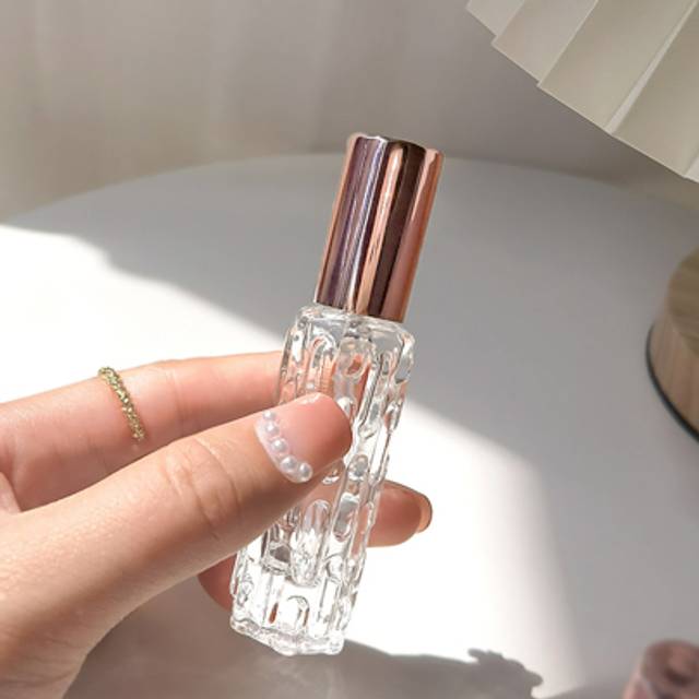 SHEIN 1pc Glass Perfume Dispenser Bottle, Perfume Bottle