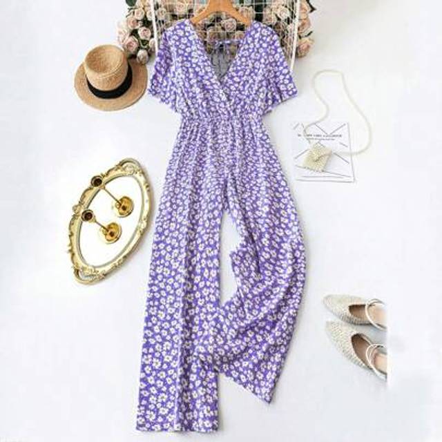 SHEIN Plus Size Women Daisy Print Short Sleeve Casual Romper