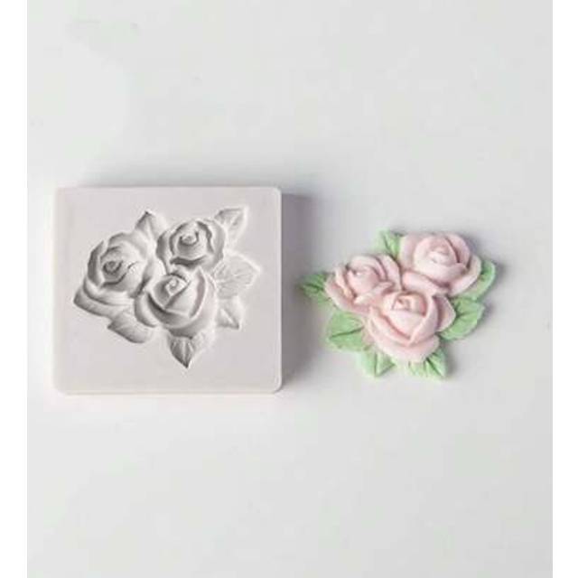 SHEIN 1pc Valentine&#39;s Day Flower Shaped Chocolate Baking Fondant Silicone Mold