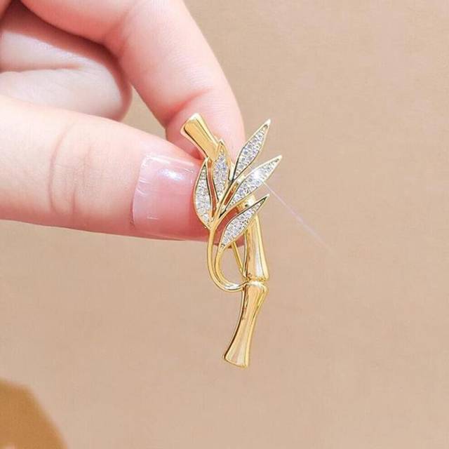 (gold) Elegant Retro Green Plant Bamboo Shape Brooch Pin For Women Collar Accessories - Gold