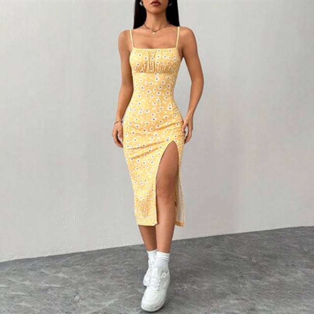 SHEIN Yellow Background White Flower Printed Knitted Suspender Slit Women&#39;s Holiday Dress