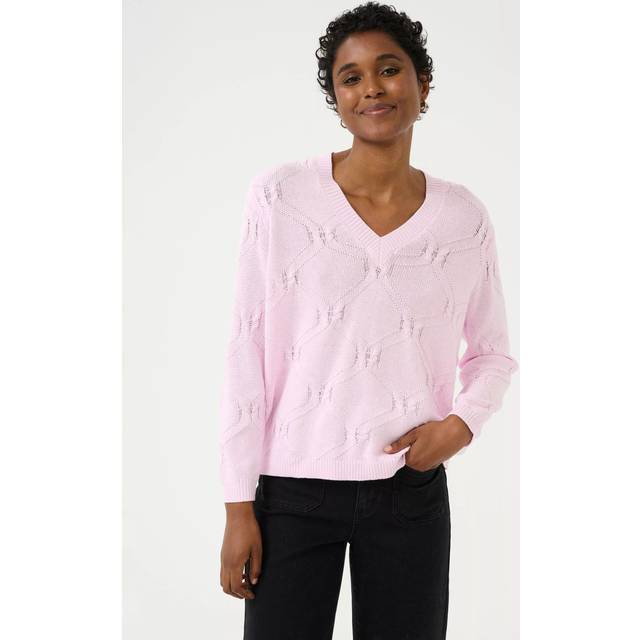 Charlie Patterned Sweater - Lilac Snow - Danish brand KAFFE has been offering timeless collections adorned with feminine details since 1993. The label offers a range of versatile, minimalistic styles that look and feel great, making your daily edit stylish and effortless.