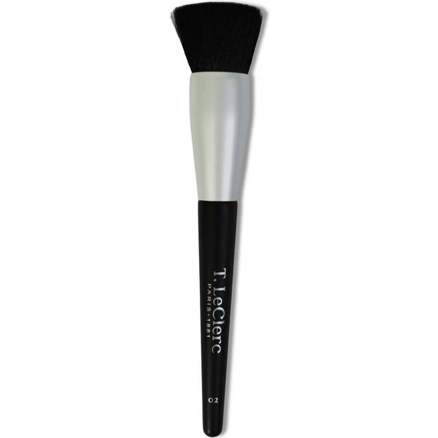 T.LeClerc Foundation Brush 02
