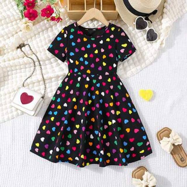 SHEIN Girls All-Match Versatile Cute Colorful Heart Hollow Out Round Neck Short Sleeve Knit Dress