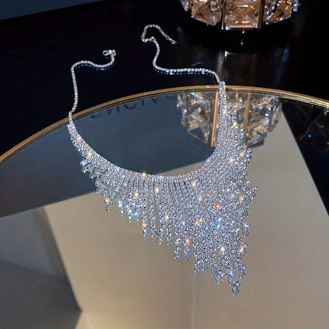TEMU A Stylish And Exquisite Luxurious Necklace With Rhinestones, Featuring A Welded Tassel Chain, Parties And Gifts.