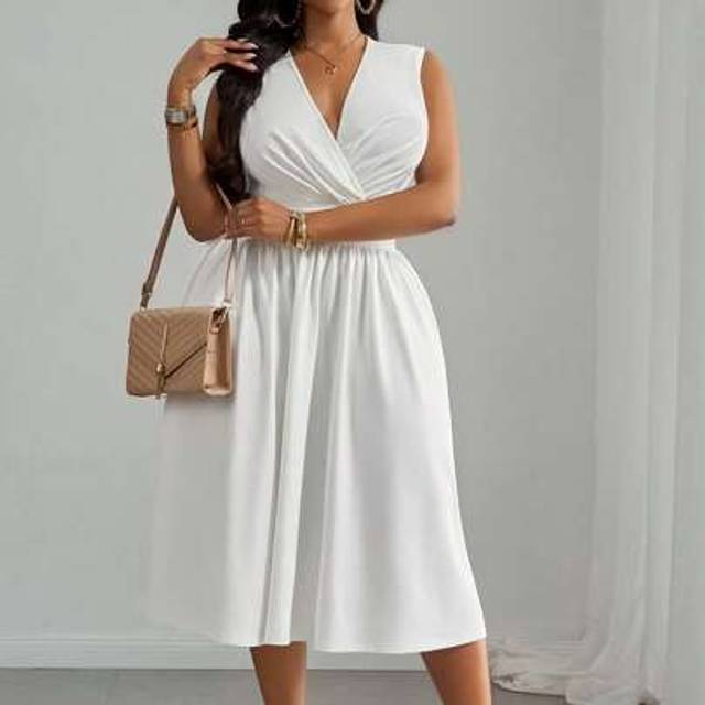 Slaydiva Spring Summer 2025 New White Valentine&#39;s Day Birthday Party Mini Dress, Elegant Work, Street, Casual, Vacation Crossover V-Neck Sleeveless Solid Color