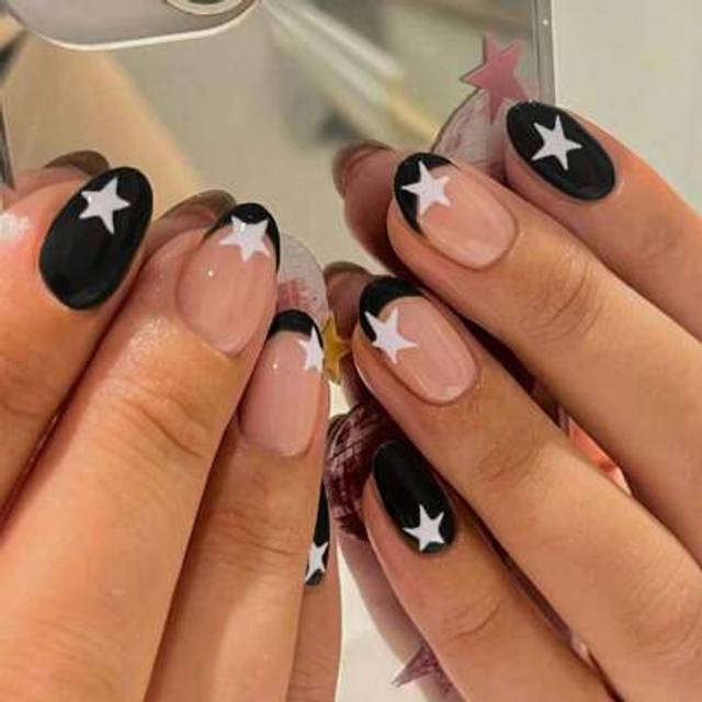 24st Kort Ovalt stjärnmönster Design Fransk spets Press On Nails Design Passar perfekt Akryl Fake Nail Set, Innehåller 1st gelélim och 1st nagelfil, L - Multifärgad