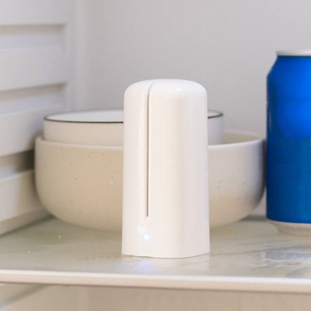 Mini Reactive Oxygen Air Purifier Sterilizer for Fridge / Closet / Car