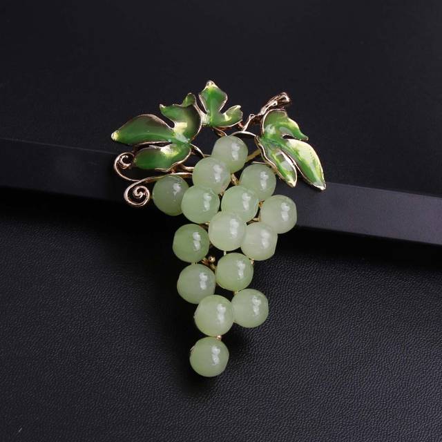 TEMU Bohemian Luxury Glass Grape Brooch Pin - Alloy Enamel Rhinestone Fruit Collar Badge, Chic Plant Corsage Pin For Women, Versatile Decoration For All Seasons, Ideal For Daily Wear & Campus Events