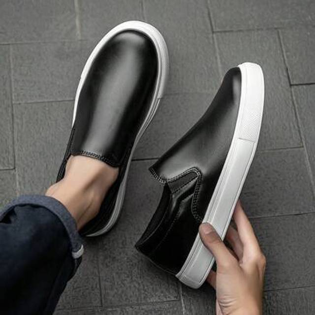 SHEIN Men&#39;s Fashion Classic Solid Brown Patchwork Leather Surface Comfortable Slip-On Casual Sneakers, Suitable For Daily Commute And Business