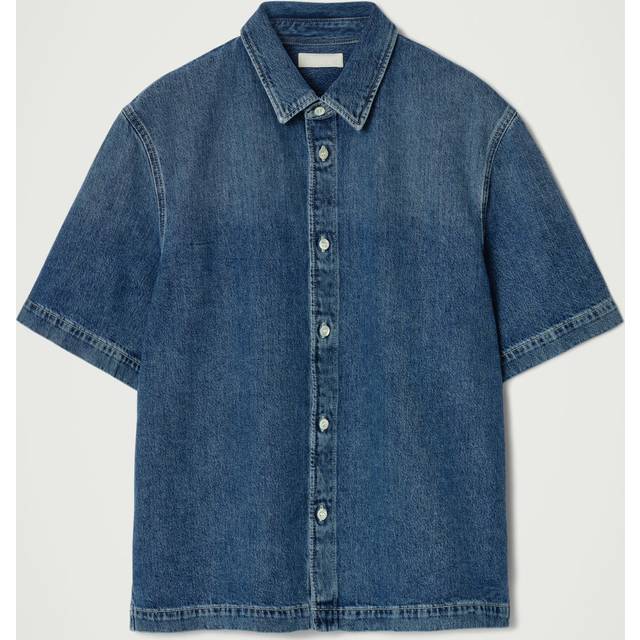 Lightweight Short-Sleeved Denim Shirt in Blue