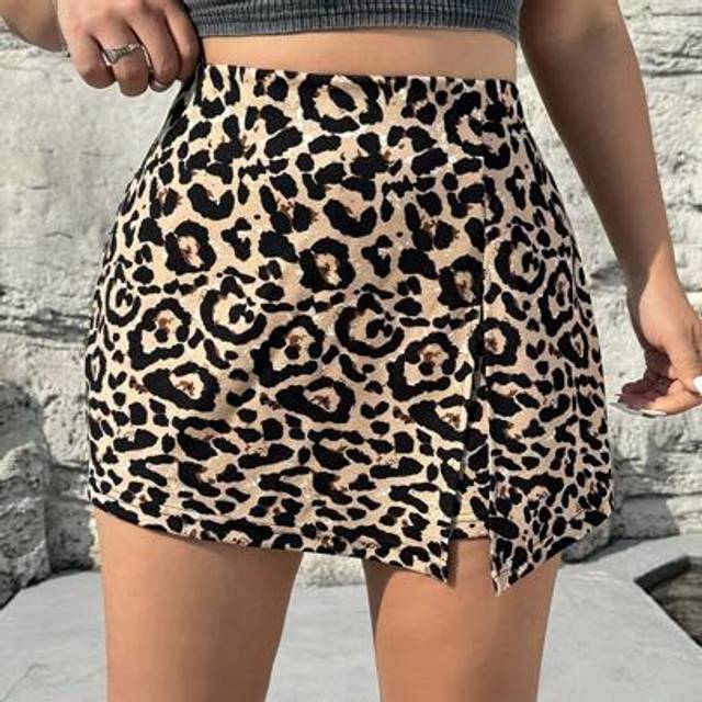 SHEIN Plus Size Leopard Print Short Mini Skirt Shorts