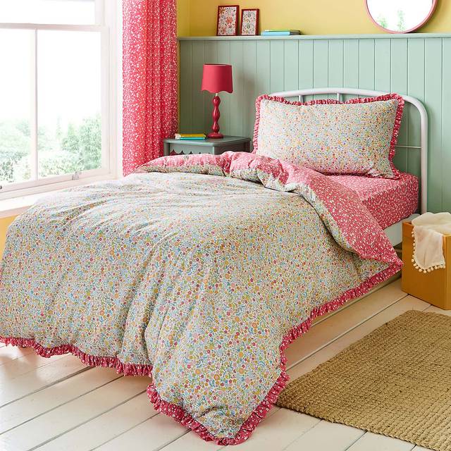 Ditsy Frill Reversible Duvet Cover and Pillowcase Set - Pink
