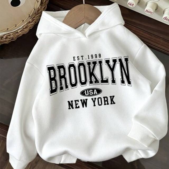 SHEIN ModeFlare Wear New York Brooklyn Printed Hoodie For Teen Girls, Casual Loose Fit Thick Sweatshirt, Suitable For Autumn/Winter