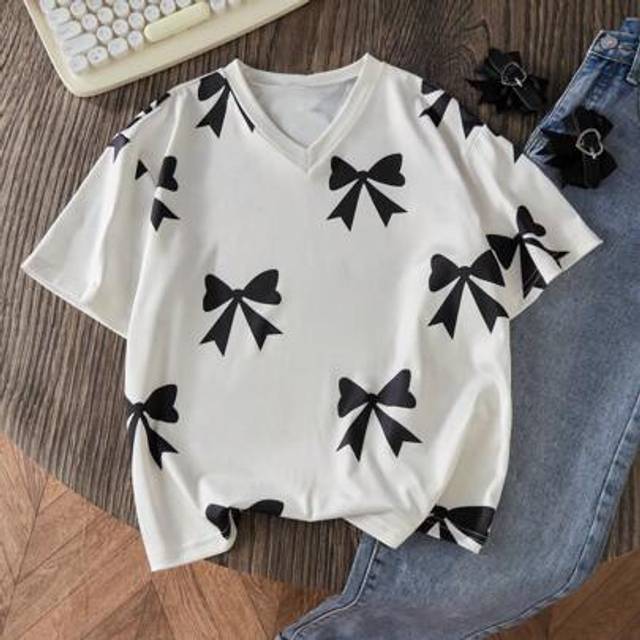 SHEIN Tween Girl&#39; Casual Fashion Elegant Bow Decor V-Neck Short Sleeve T-Shirt