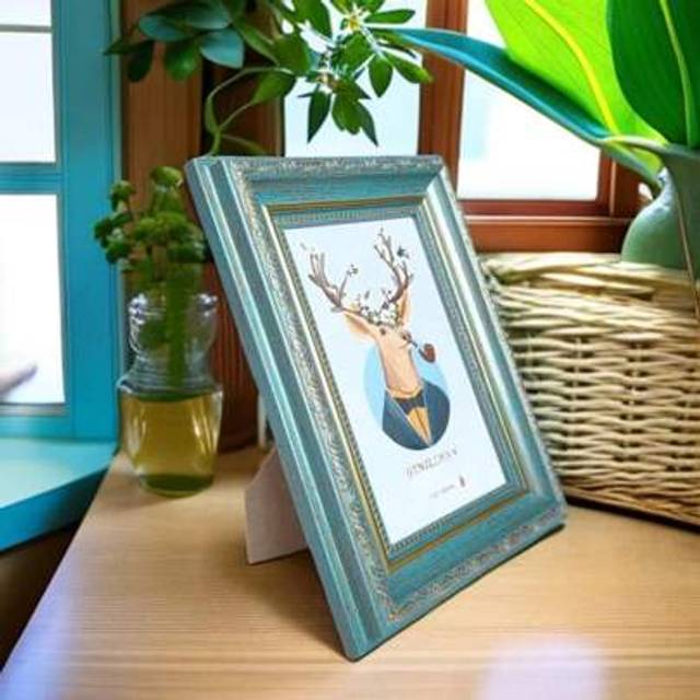 SHEIN 1pc European Style Picture Frame Easel, Creative Photo Frame, Retro Couple Handprint Frame For Wall Hanging Or Tabletop Gifts Birthday Graduation