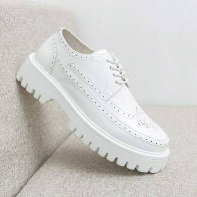 SHEIN Lightweight & Thin-Soled White Formal Dress Shoes For Men, Versatile For Daily Wear, Banquets, Business, Social Events, Driving, Office, Casual, Danci