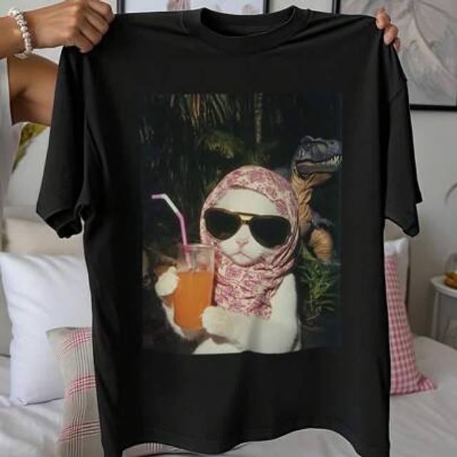 SHEIN Women&#39;s Oversized Cute Vintage Cat & Meteor Print T-Shirt, Unisex Funny Foolish Pattern T-Shirt, Casual American Style Streetwear, Simple Birthday Gir