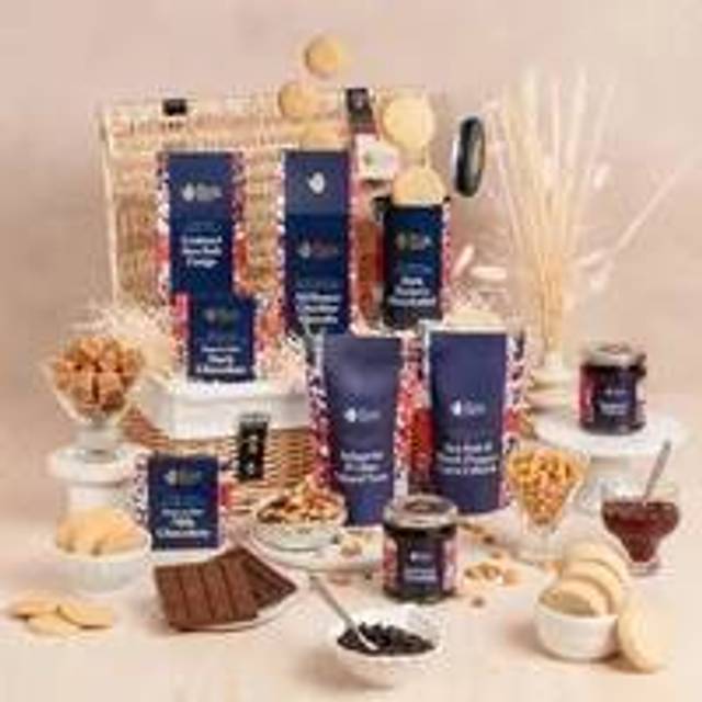 Luxury Family Sharing Food Hamper