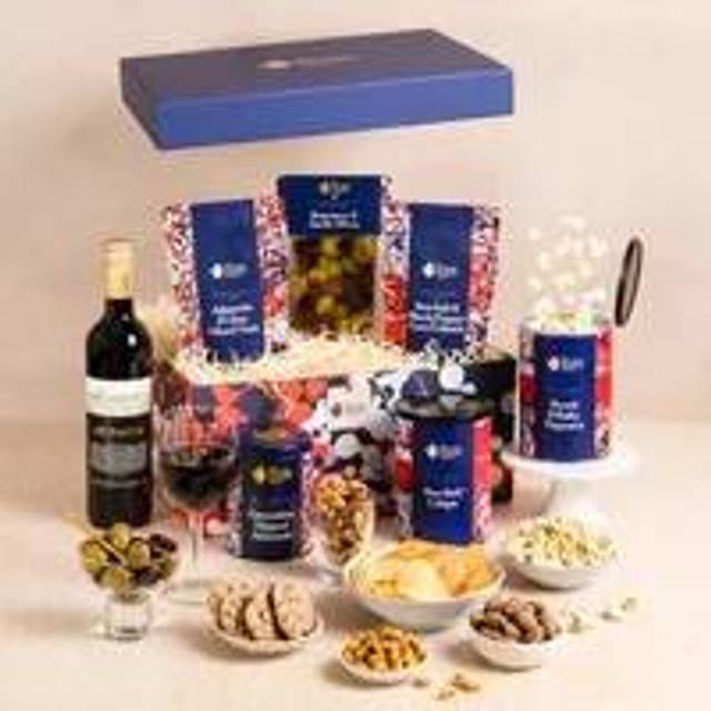 Luxury Vegan Food and Wine Hamper
