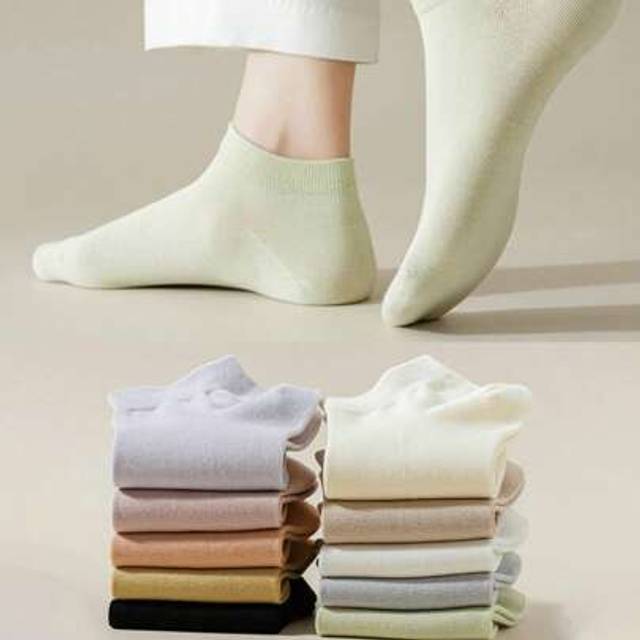 SHEIN 1/5/10 Pairs Of Solid Color Candy-Colored Socks, Many Pairs Of Random Colors, A Variety Of Choices Women&#39;s Short Socks Four Seasons Models Bunch Of Sh