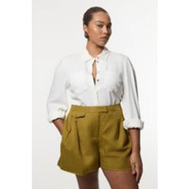 Plus Size Viscose Linen Woven Pocket Detail Short - Khaki - 18
