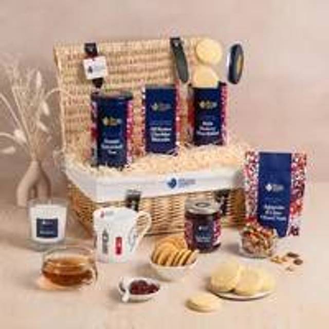 The New Home Traditional Wicker Hamper