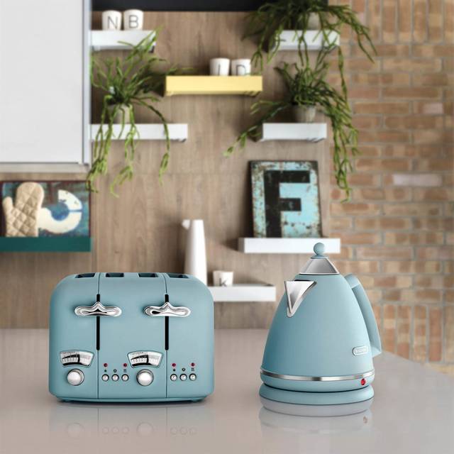 De'Longhi DLPK1 Argento Blue 1.7L Kettle with 4 Slice Toaster - 4 Slice & 1.7L