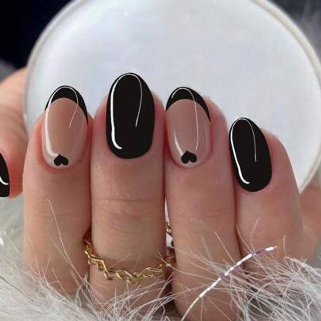 SHEIN Transform Your Nails With , 24Pcs Short Oval Heart Nails Design French Tip Press On Nails Set ,Perfect Fit Acrylic Fake Nails, Contain 1pc Jelly Glue
