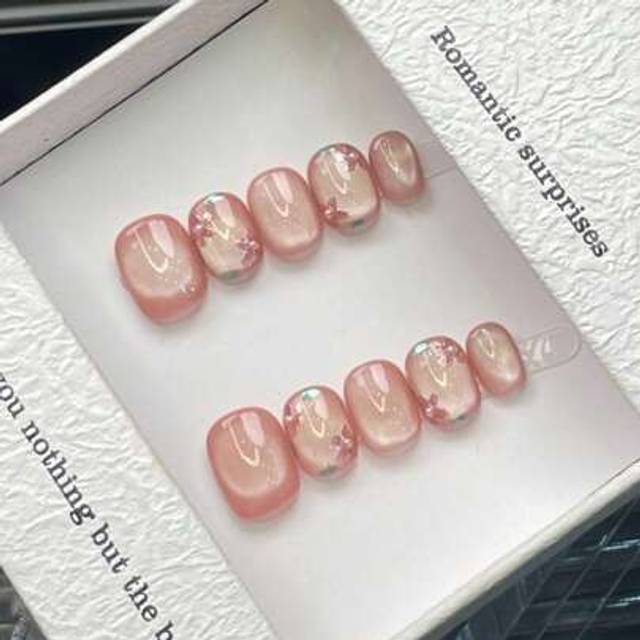 SHEIN 10pcs/Pack Short Oval Nude Cat Eye Transparent Glitter Tiny Floral 3D Pearl Nail Sticker Decals, Minimalist & Elegant Design, Handmade Nail Appliques