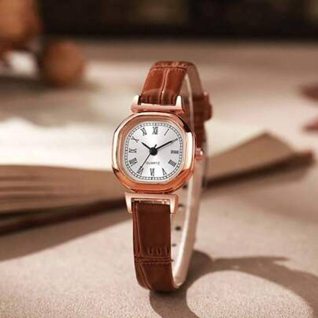 SHEIN 1pc Minimalist Precise Roman Numeral Dial Small Square Dial Macaron Color Band Quartz Watch, Suitable For Birthday, Graduation Gifts