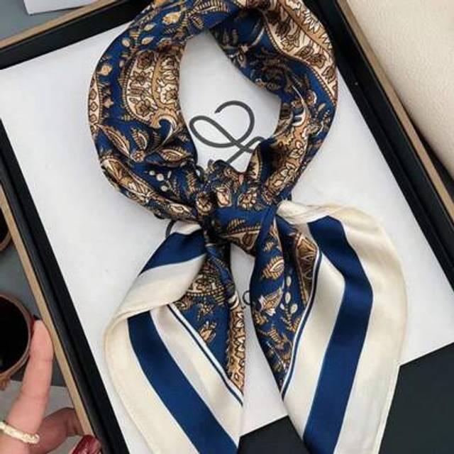 SHEIN 1pc 70*70cm Square Scarf Women Bandana Satin Scarf Print Bag Scarves Head Band Fashion Lady Hair Shawl Wrap Female Neckerchief Hijab
