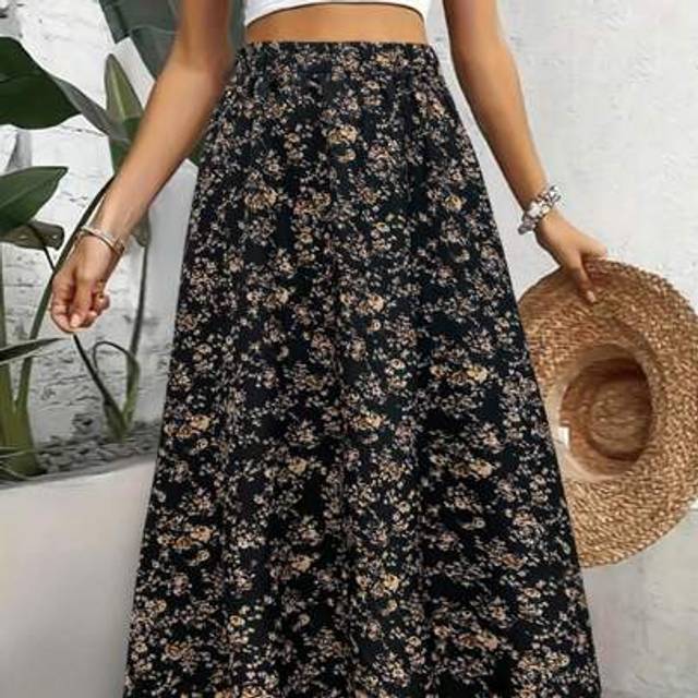 SHEIN Women&#39;s Summer All Over Ditsy Floral & Leaf Print Bohemian Button Skirt