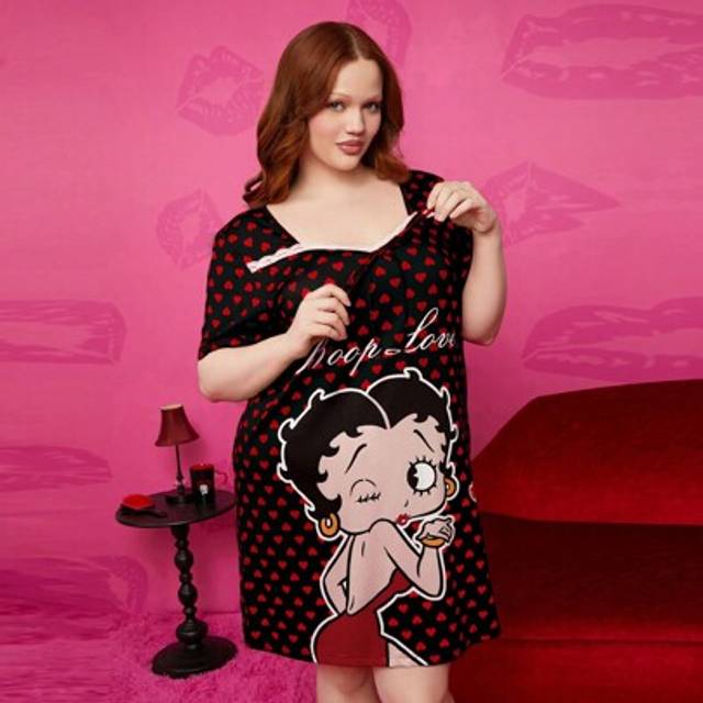 SHEIN Plus Size Casual Stylish Heart Cartoon Print Sweetheart Neck Lace Red Women Nightgown For Autumn