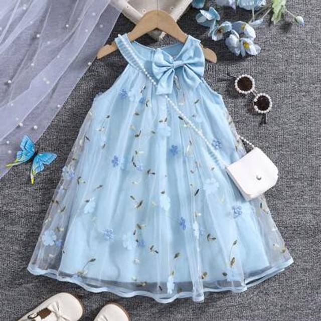 SHEIN Girls&#39; Summer Fashion Princess Style 3D Floral Mesh Bow Decor Sleeveless Dress With Crossbody Bag