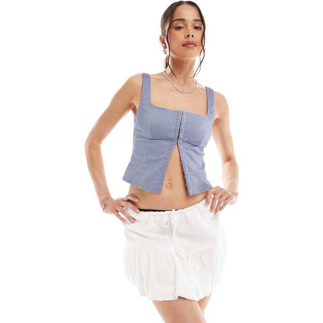 Stradivarius – STR – Vit, panelsydd minikjol med volang-Vit/a