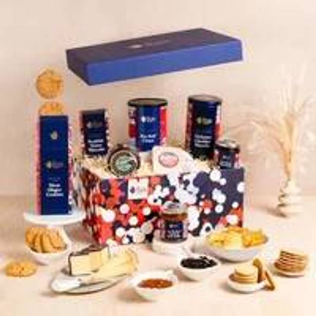 British Cheese And Treats Hamper