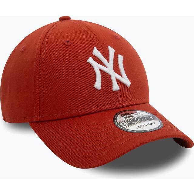 New York Yankees League Essential Red 9FORTY Adjustable Cap