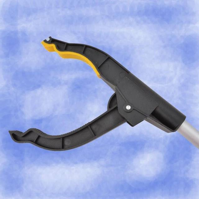 Lightweight Grab & Grip Reaching Rubbish Pick Up Tool