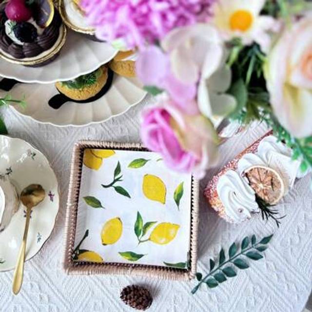 SHEIN 20pcs/Set, 3-Ply Thick Lemon Fruit Printed Cocktail Napkins 10*10inch, Birthday Party Decor Paper Napkins, Suitable For Restaurants & Dessert Shops