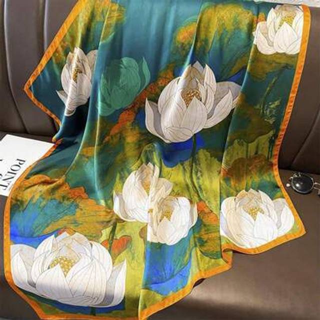 SHEIN 90cm Square Floral Print Faux Silk Satin Women Scarf / Headscarf