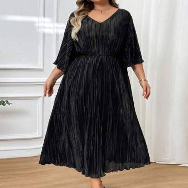 SHEIN Women Plus Size Casual Minimalist Black Long Pleated Modest Dress Graduation Dress/ Graduation Dresses For Women/ White Graduation Dress/ Graduation O