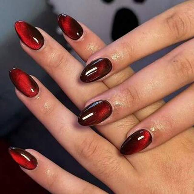 SHEIN Instantly Upgrade Your Look With, 24pcs Y2K Short Oval Aesthetic Blood-Red Crystal Cat Eye Tip Press On Nails Short Fit Perfectly Acrylic False Nails