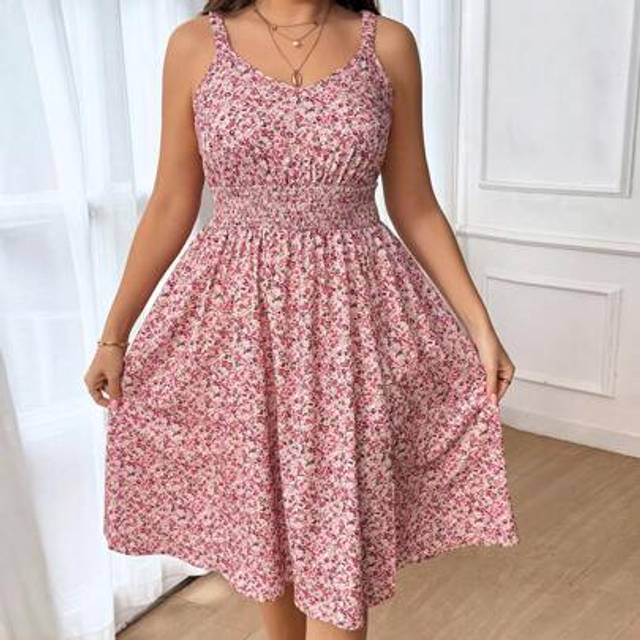 SHEIN Plus Size Ditsy Floral Sleeveless Casual Midi Dress,Summer Outfits For Women,Sun Dresses For Women